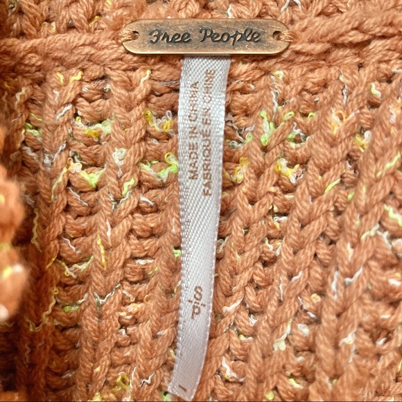 Free People Leo Cowl Neck Sweater Petal Combo NWOT - Picture 12 of 13